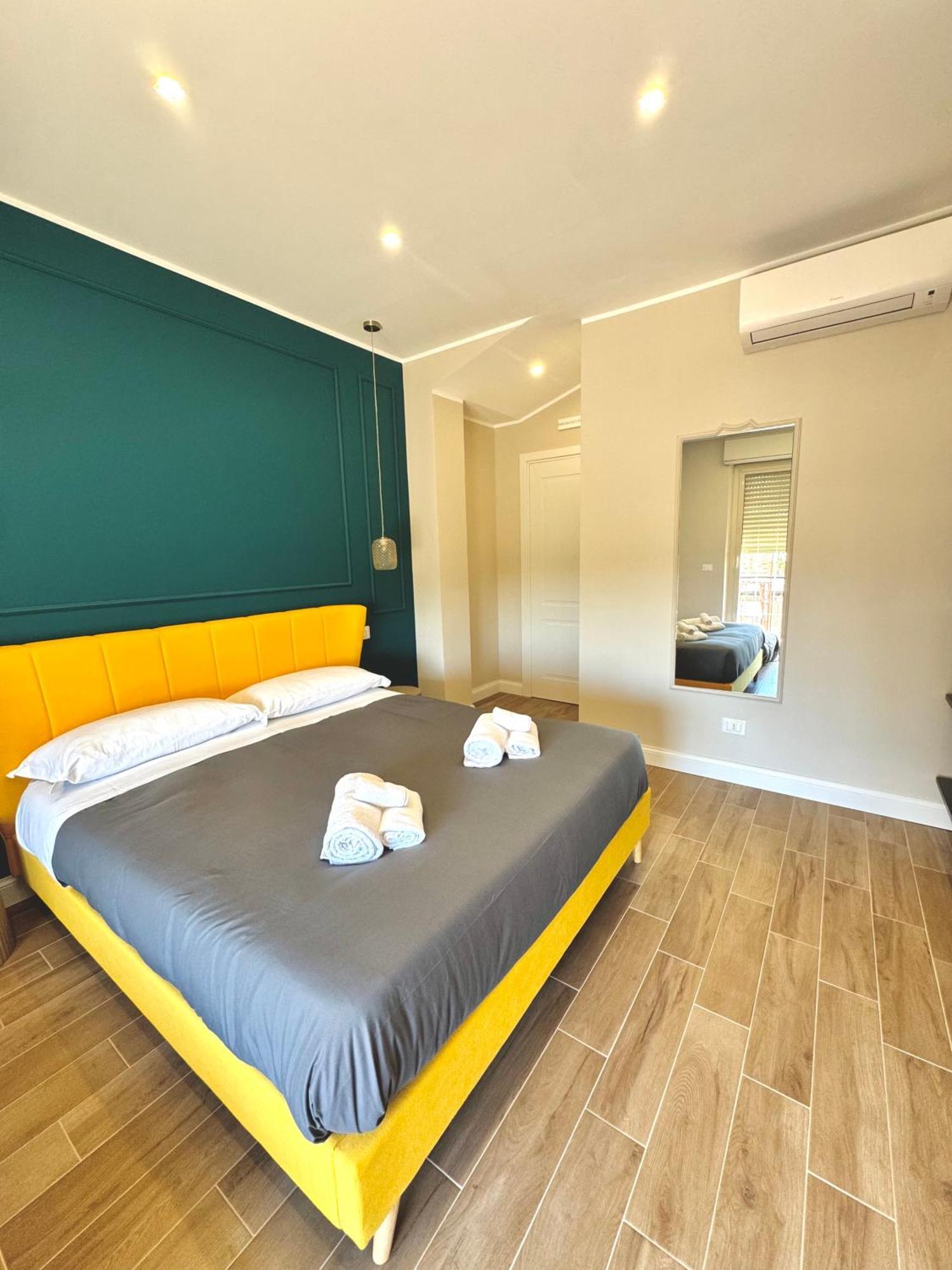 Charm Airport Bed & Breakfast Reggio di Calabria Bagian luar foto