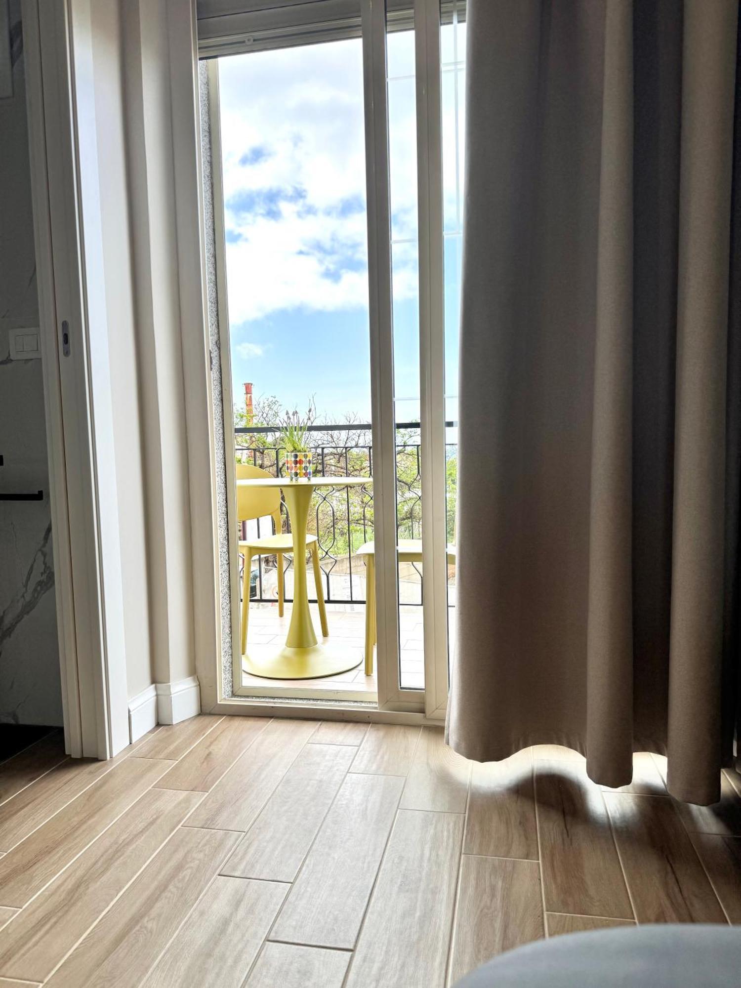 Charm Airport Bed & Breakfast Reggio di Calabria Bagian luar foto