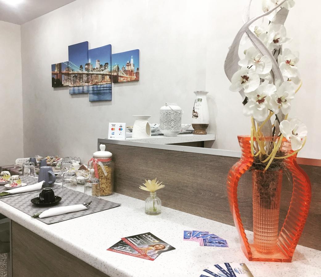 Charm Airport Bed & Breakfast Reggio di Calabria Bagian luar foto