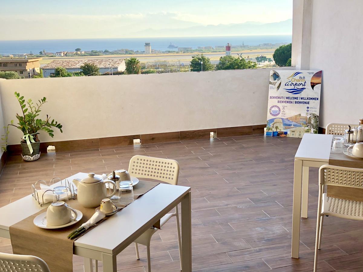 Charm Airport Bed & Breakfast Reggio di Calabria Bagian luar foto